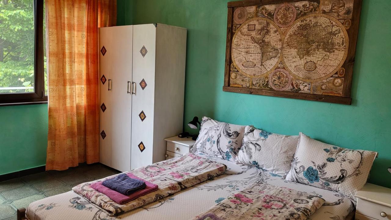 Guest House Fanny Sinemoretz Exterior foto