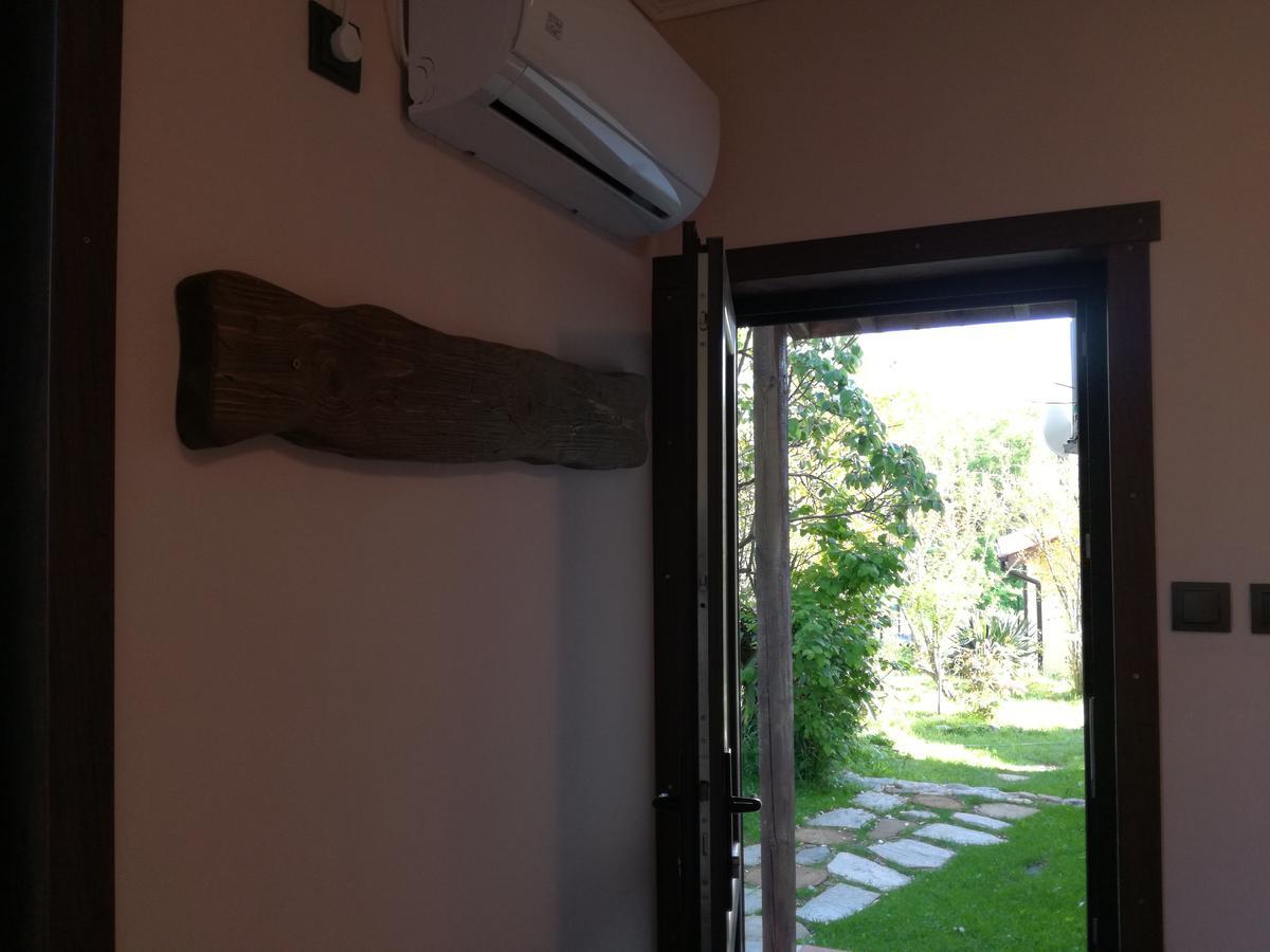 Guest House Fanny Sinemoretz Exterior foto