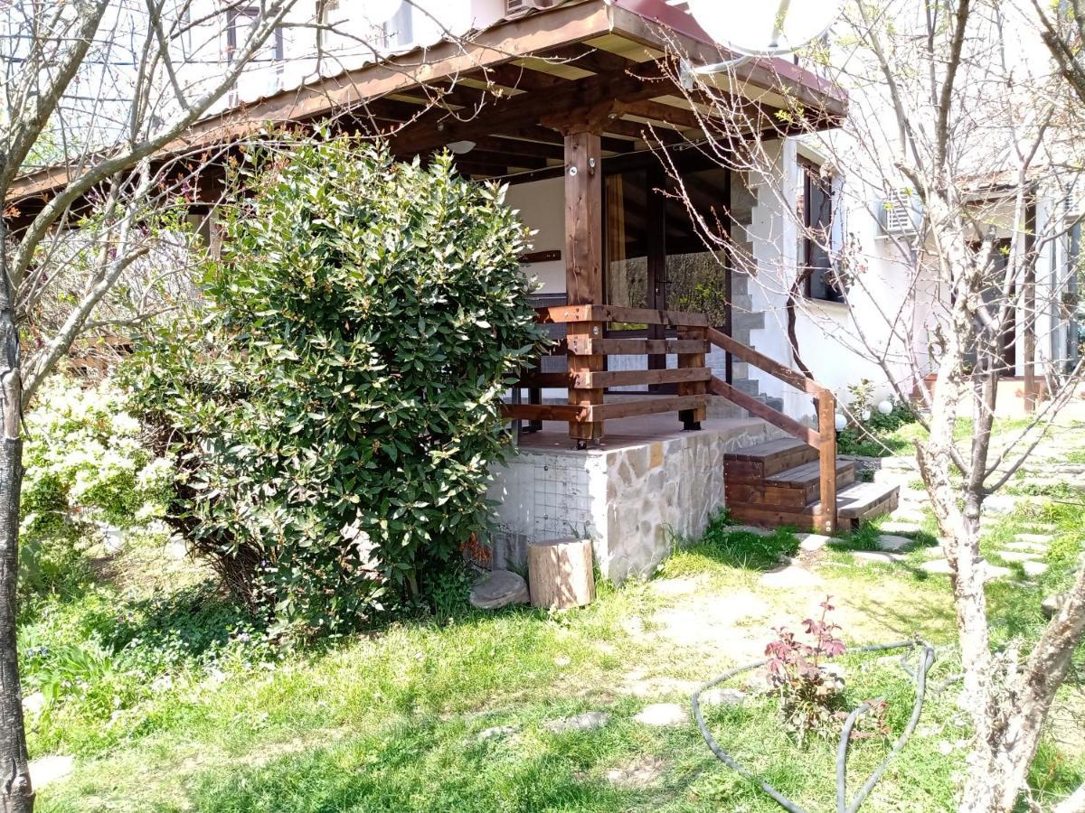 Guest House Fanny Sinemoretz Exterior foto